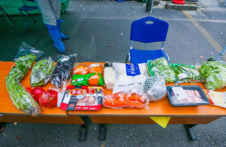 上海松江一批主副食品和配餐企业投入保供封闭小区生鲜农产品配送渠道